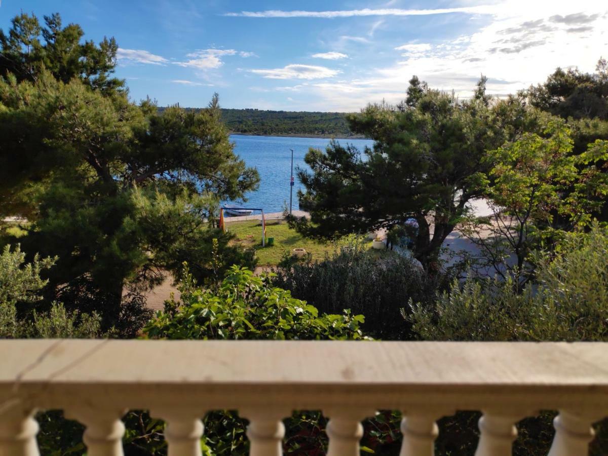 Villa Punta Blava - Beach Front, Ideal For Family Vacation With Kids, Large Terraces With Sea View, Internet, Netflix, No Pets Allowed Оброваць Екстер'єр фото