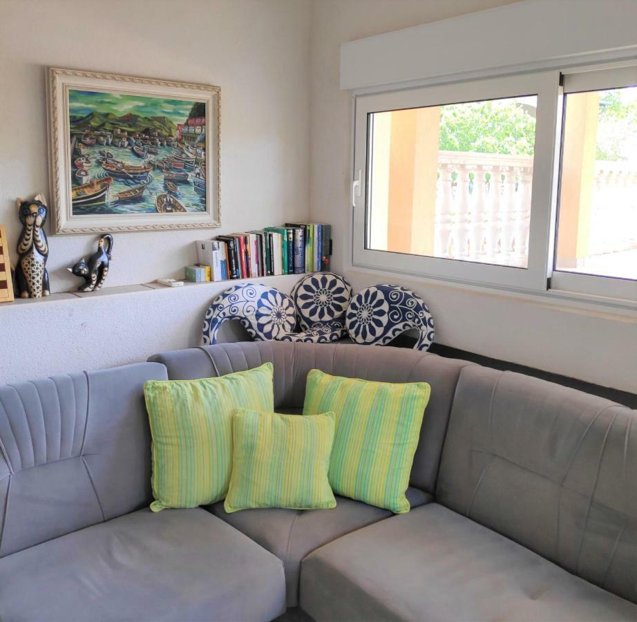 Villa Punta Blava - Beach Front, Ideal For Family Vacation With Kids, Large Terraces With Sea View, Internet, Netflix, No Pets Allowed Оброваць Екстер'єр фото