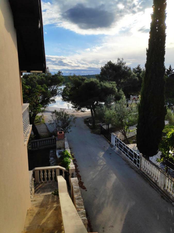 Villa Punta Blava - Beach Front, Ideal For Family Vacation With Kids, Large Terraces With Sea View, Internet, Netflix, No Pets Allowed Оброваць Екстер'єр фото
